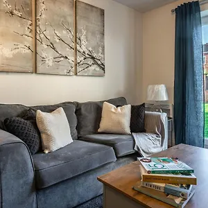 platinum-2-bedroom-apartment-castleford.yorkshirehotels.net/