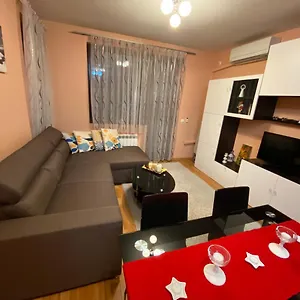 mias-apartment-stylish-one-bedroom-suite.sofiahotelsbg.com/