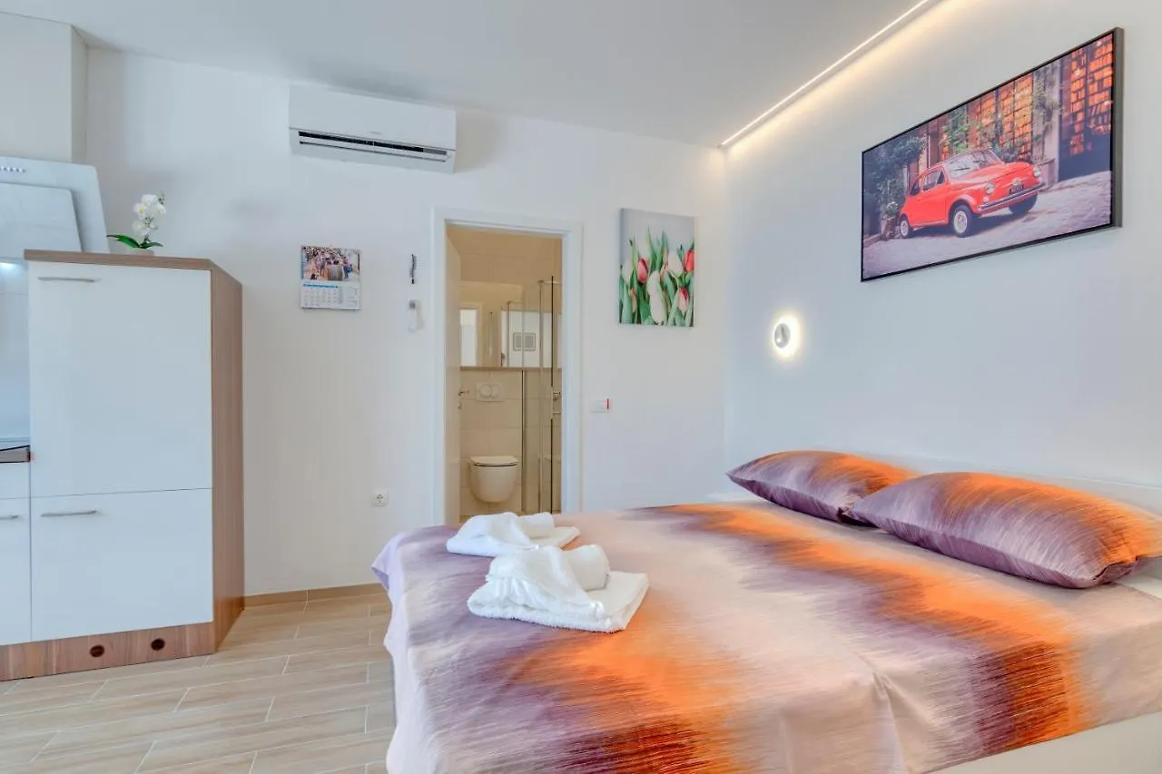 Apartment Light In 풀라 크로아티아